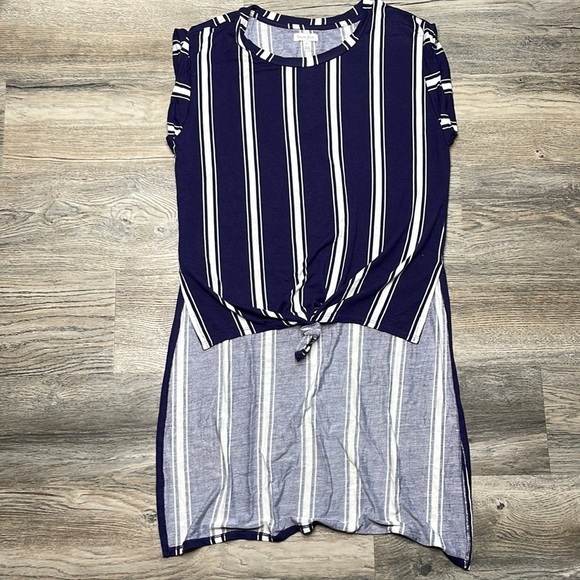 Love, fire Women’s Navy Blue and White Striped High Low Top, size small - Picture 1 of 9